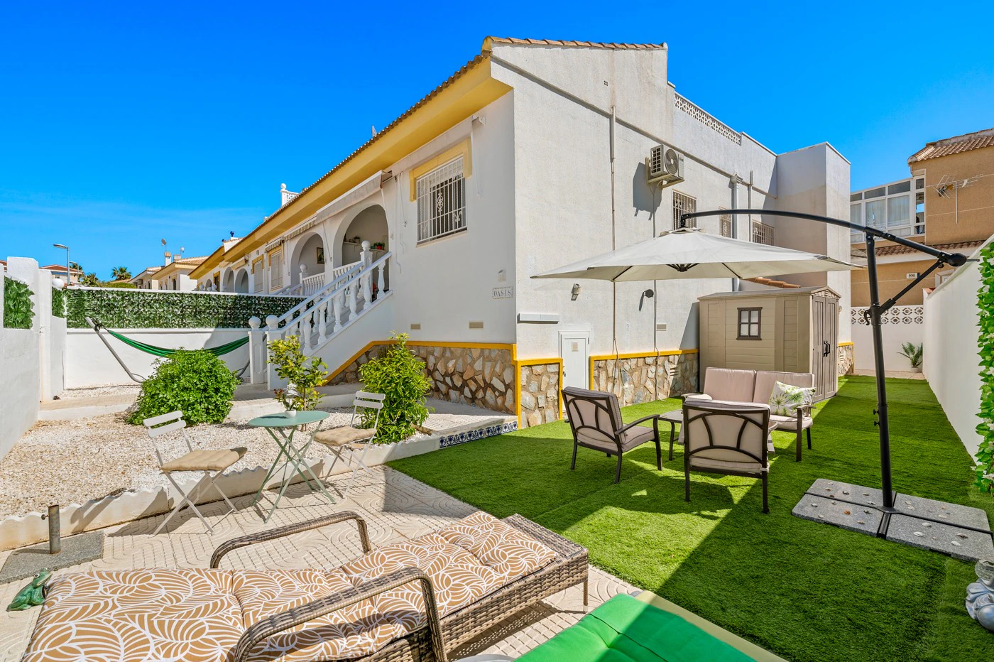 Casa adosada en venta en Benijófar