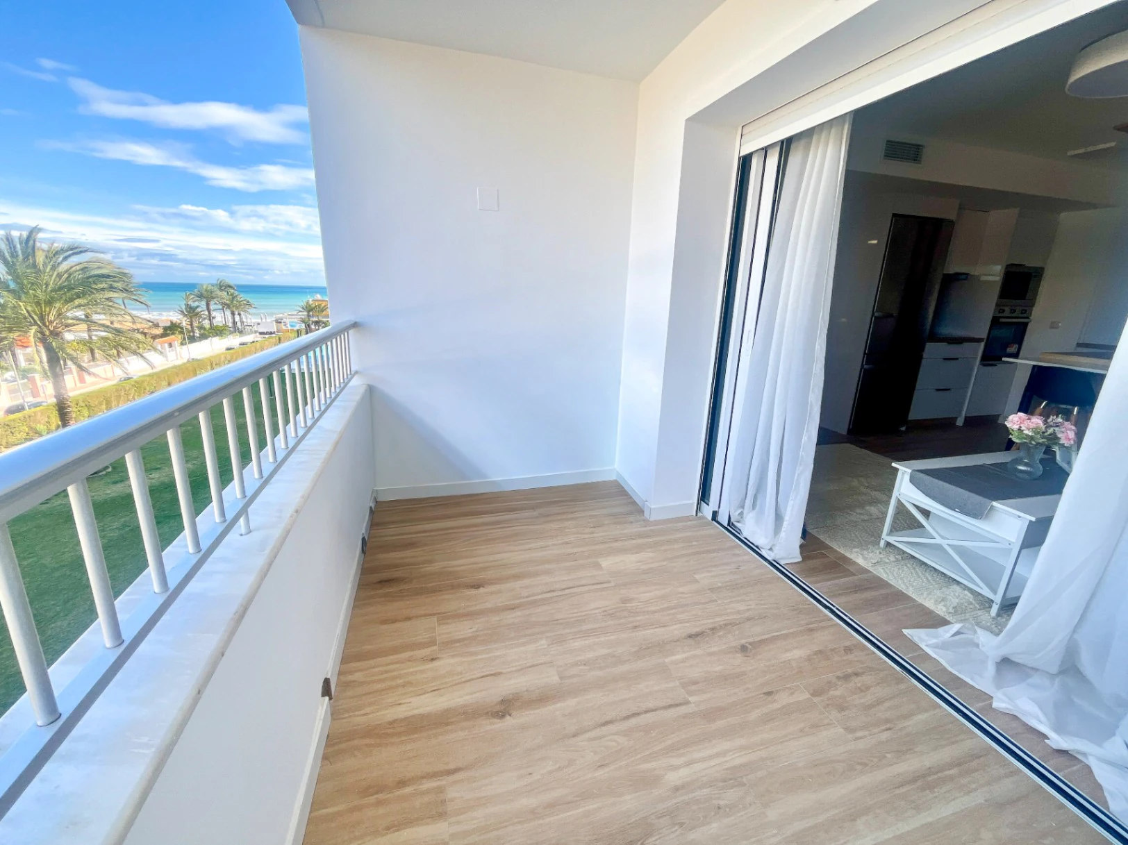 Modern 3-Bedroom Apartment for Sale in Punta Prima Near Cala Piteras