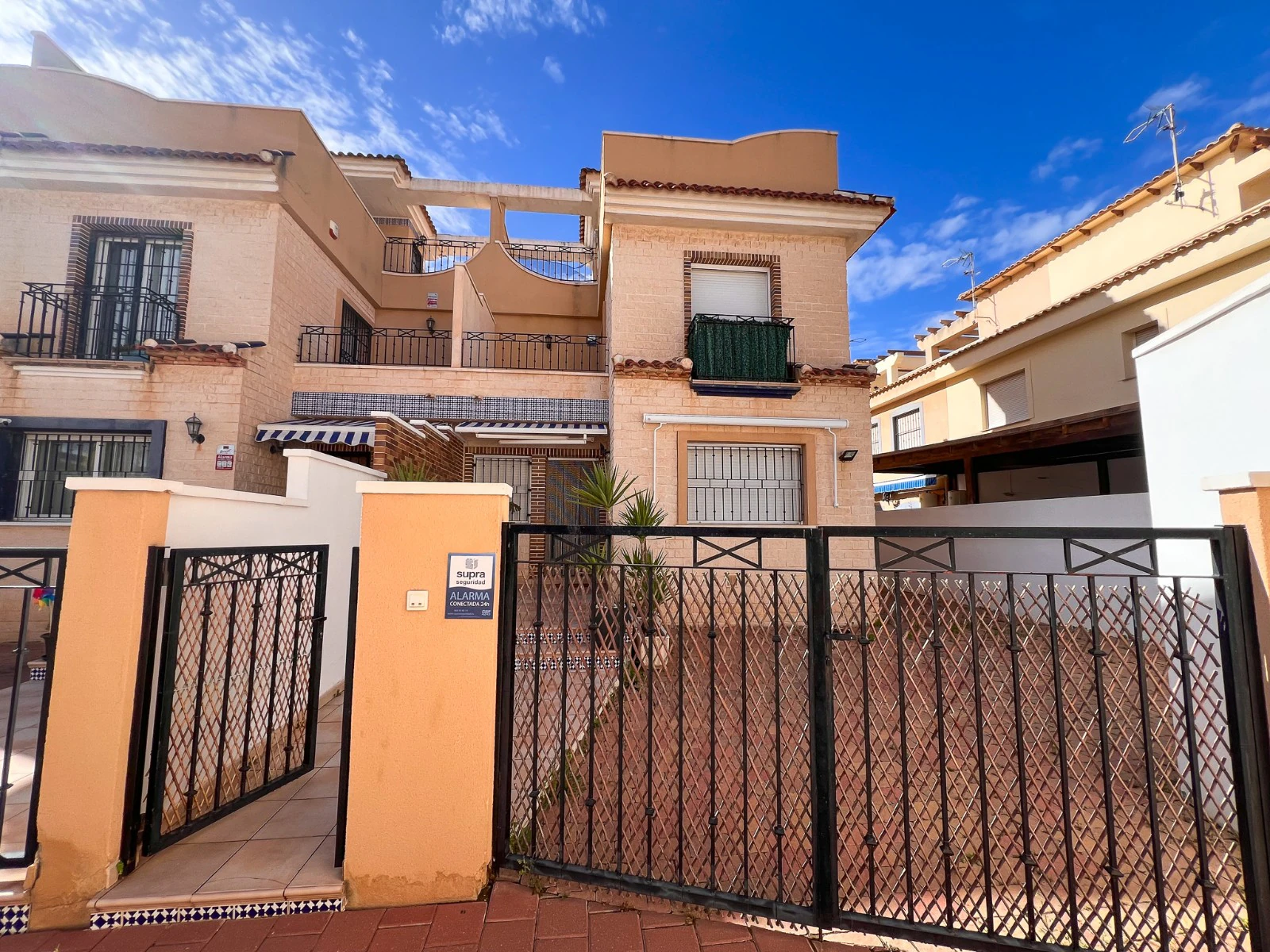 Maison jumelée à la vente à Pilar De La Horadada
