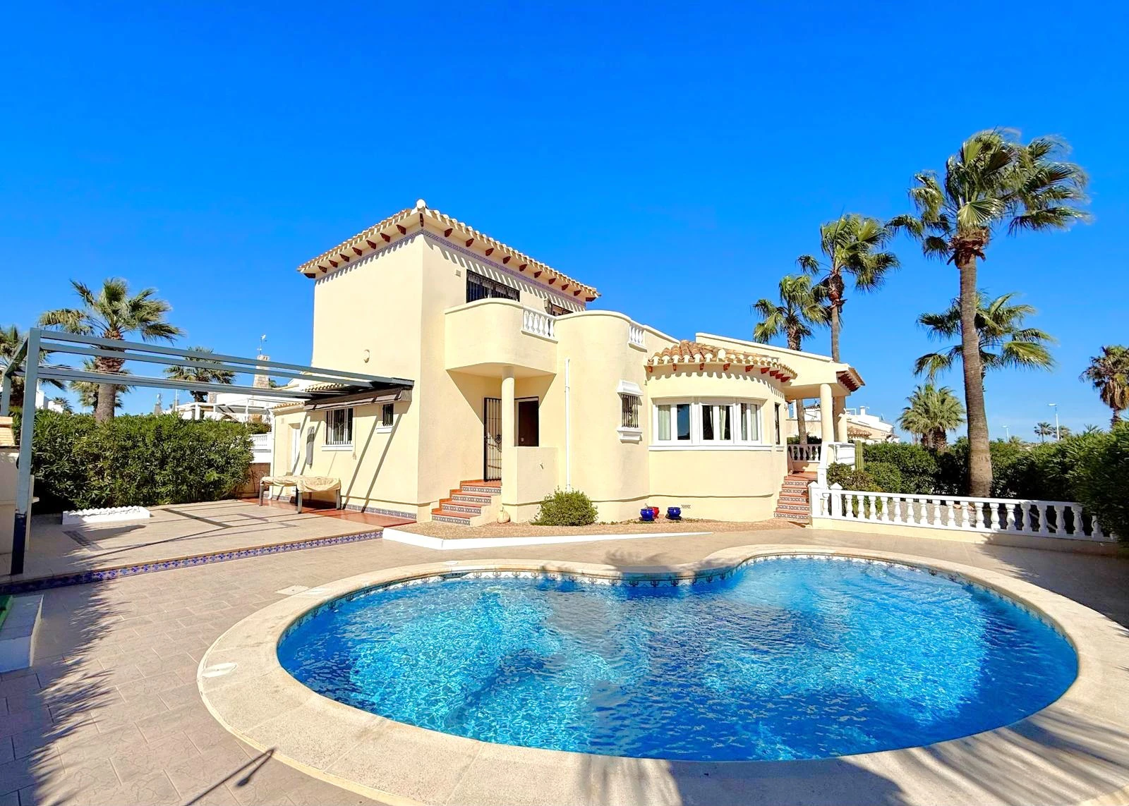 Villa te verkoop in Orihuela Costa