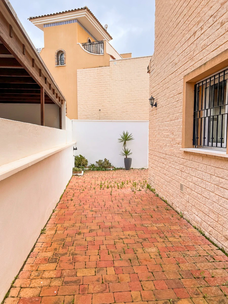 Maison jumelée à la vente à Pilar De La Horadada