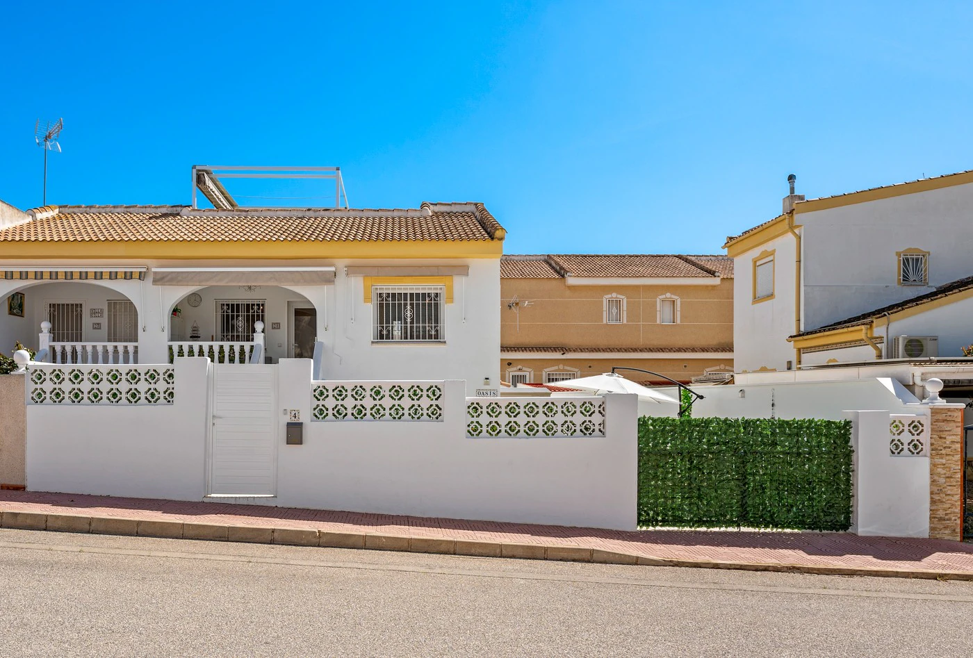 Casa adosada en venta en Benijófar
