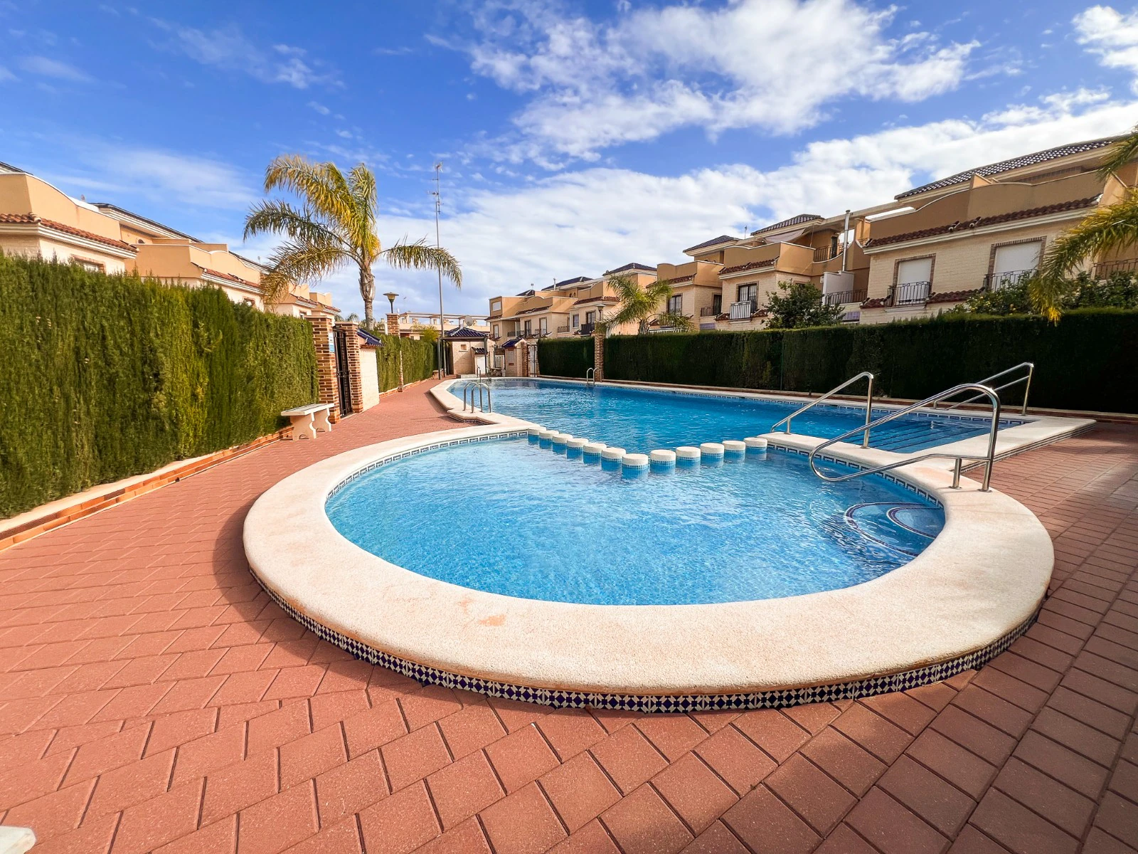 Maison jumelée à la vente à Pilar De La Horadada