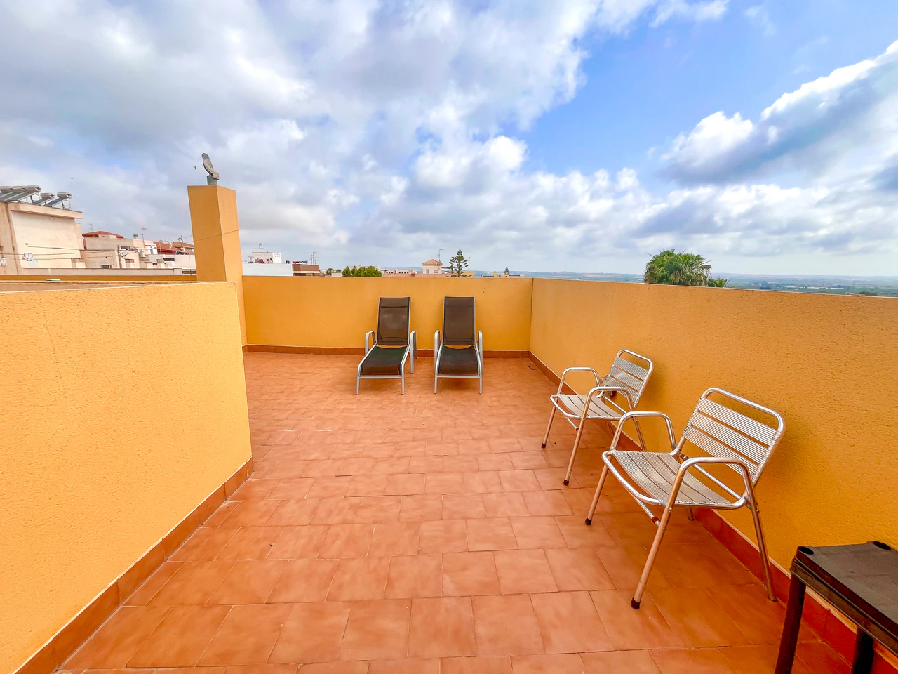 Flat for sale in San Miguel De Salinas