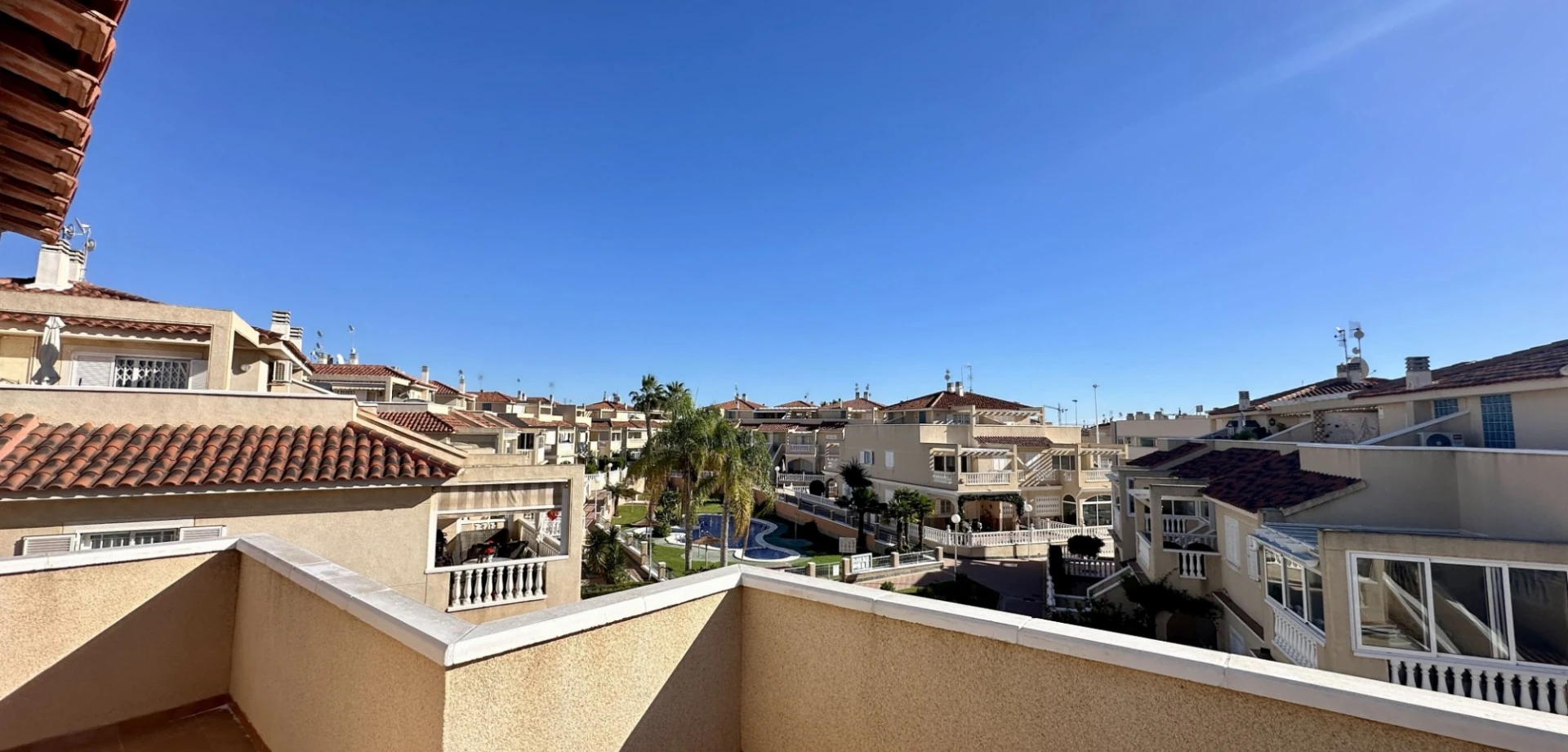 Tvåvåningshus till försäljning i Orihuela Costa