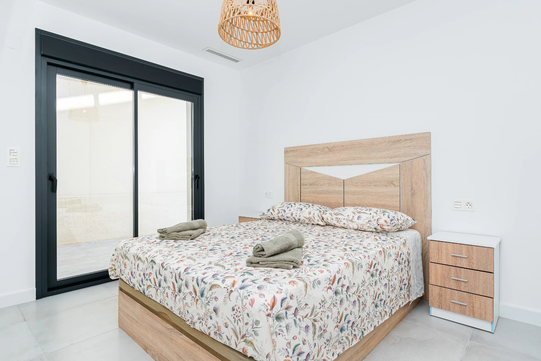 Villa for sale in Los Montesinos