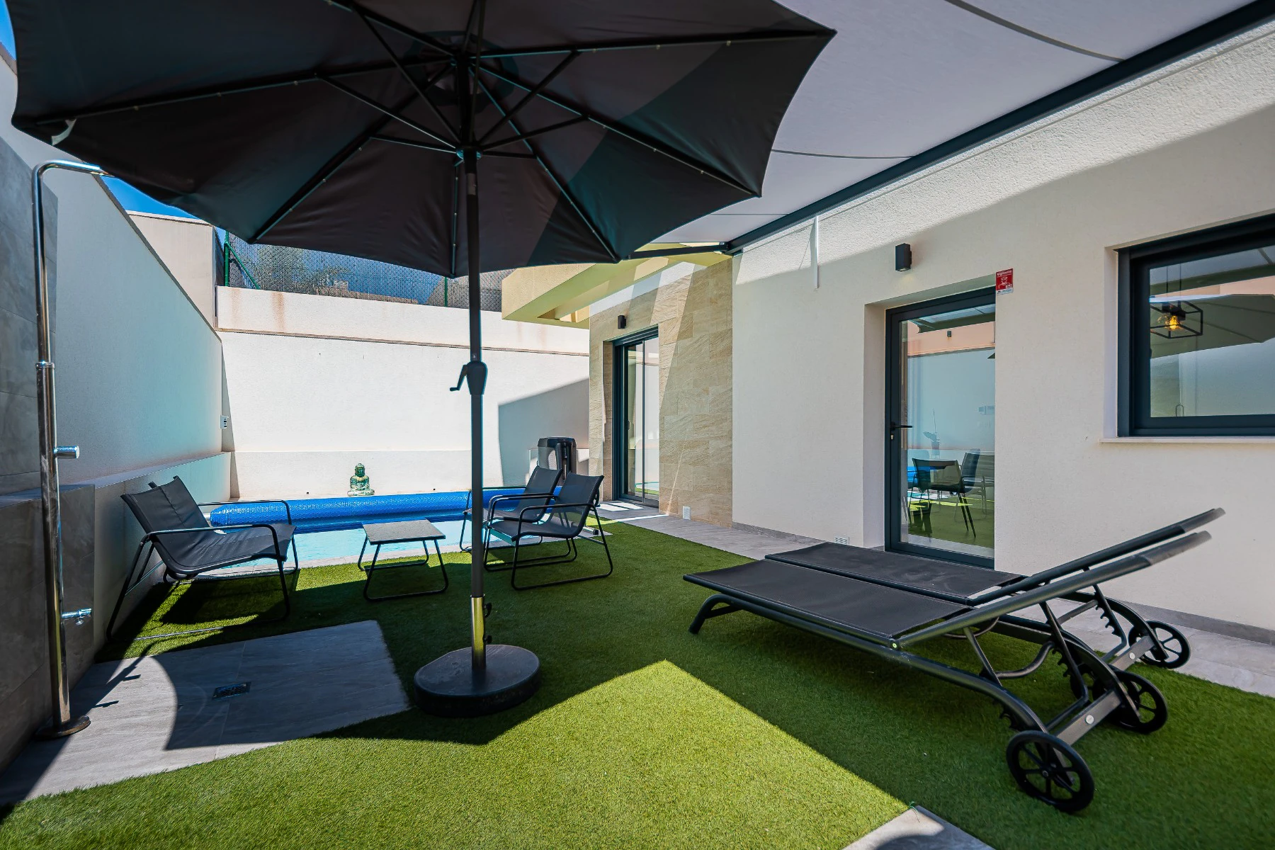 Villa for sale in Los Montesinos