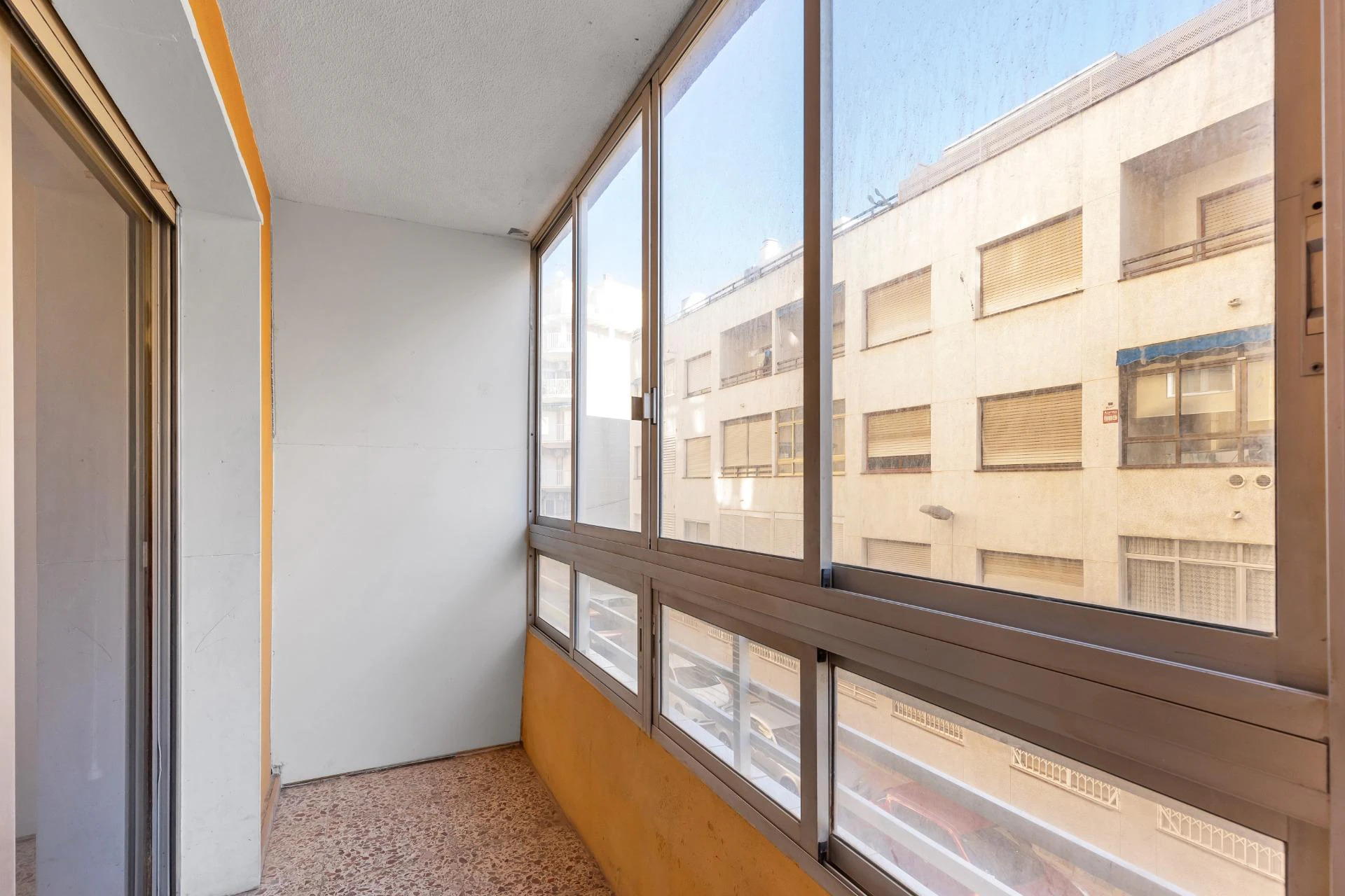 South-facing apartment just 500 m from Playa del Cura, Torrevieja