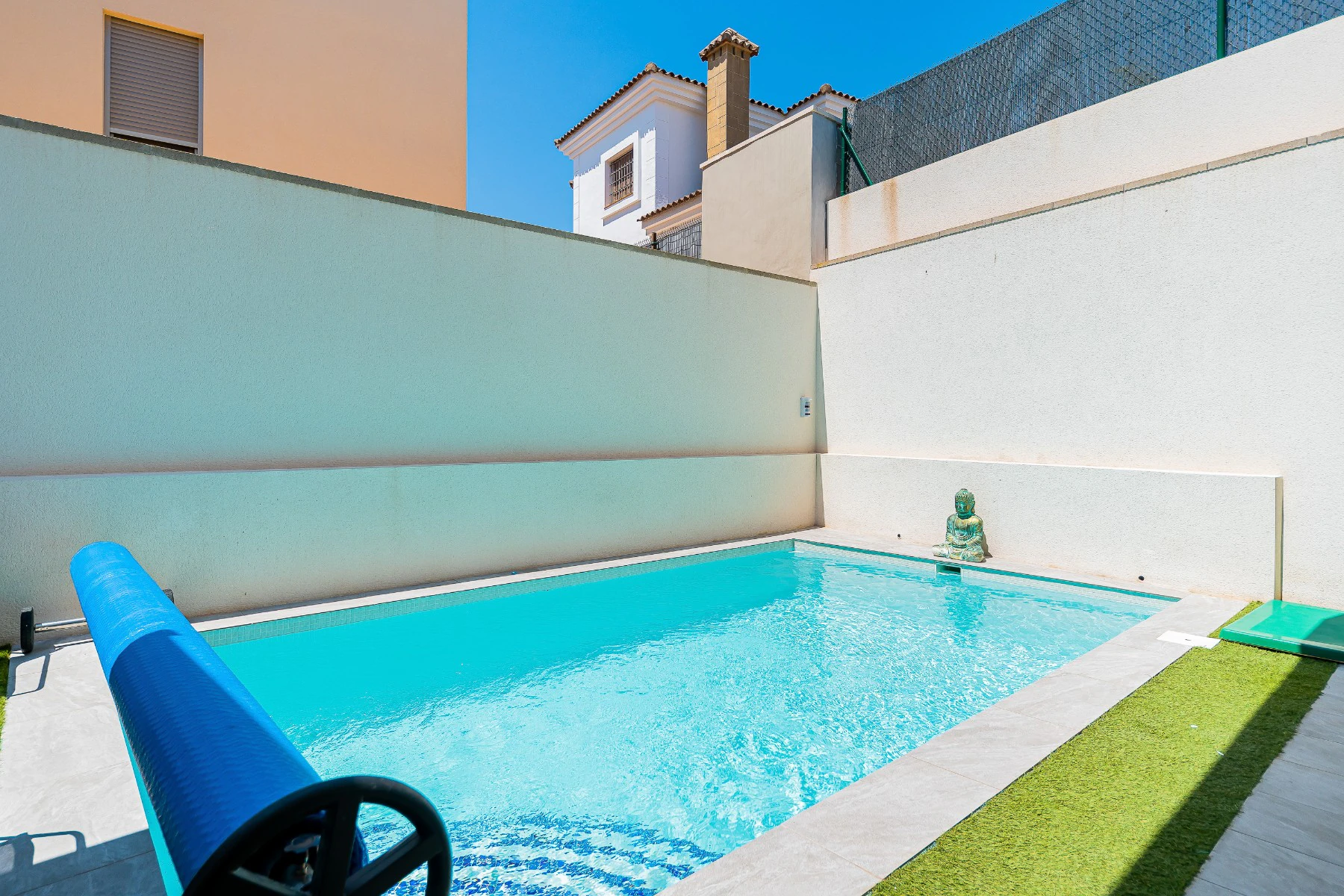 Villa for sale in Los Montesinos