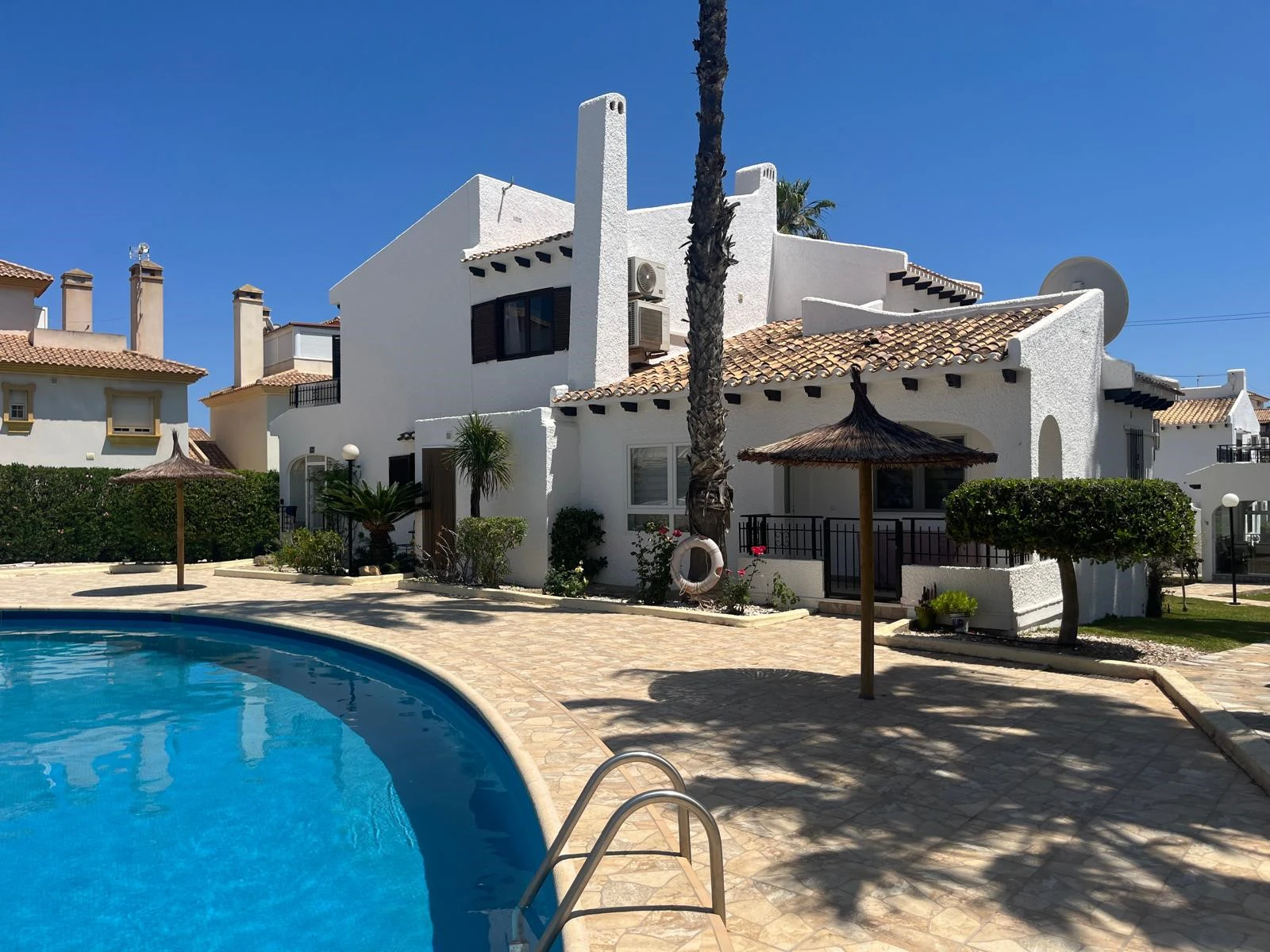Maison jumelée à la vente à Cabo Roig
