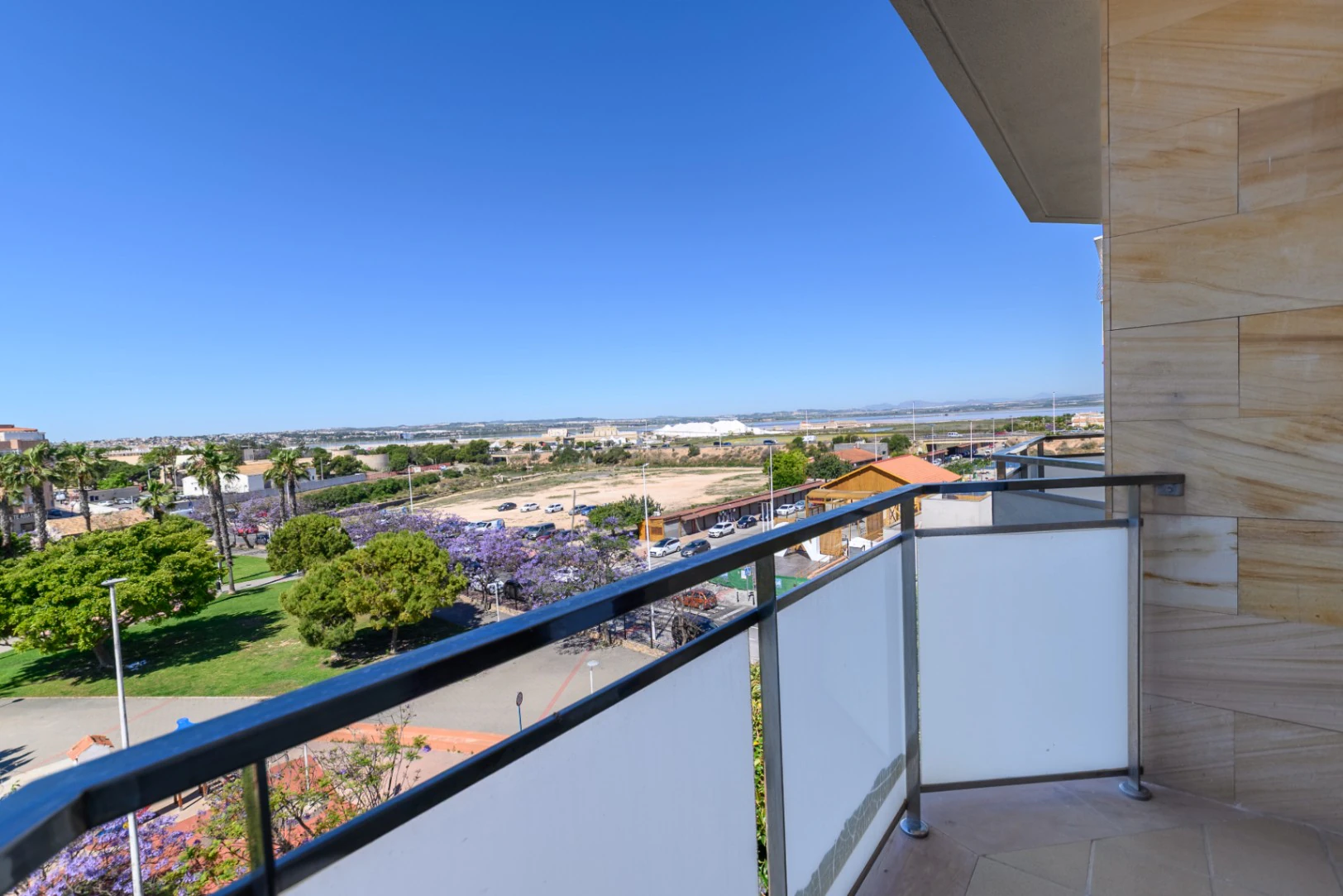 Apartment overlookng the park in Torrevieja