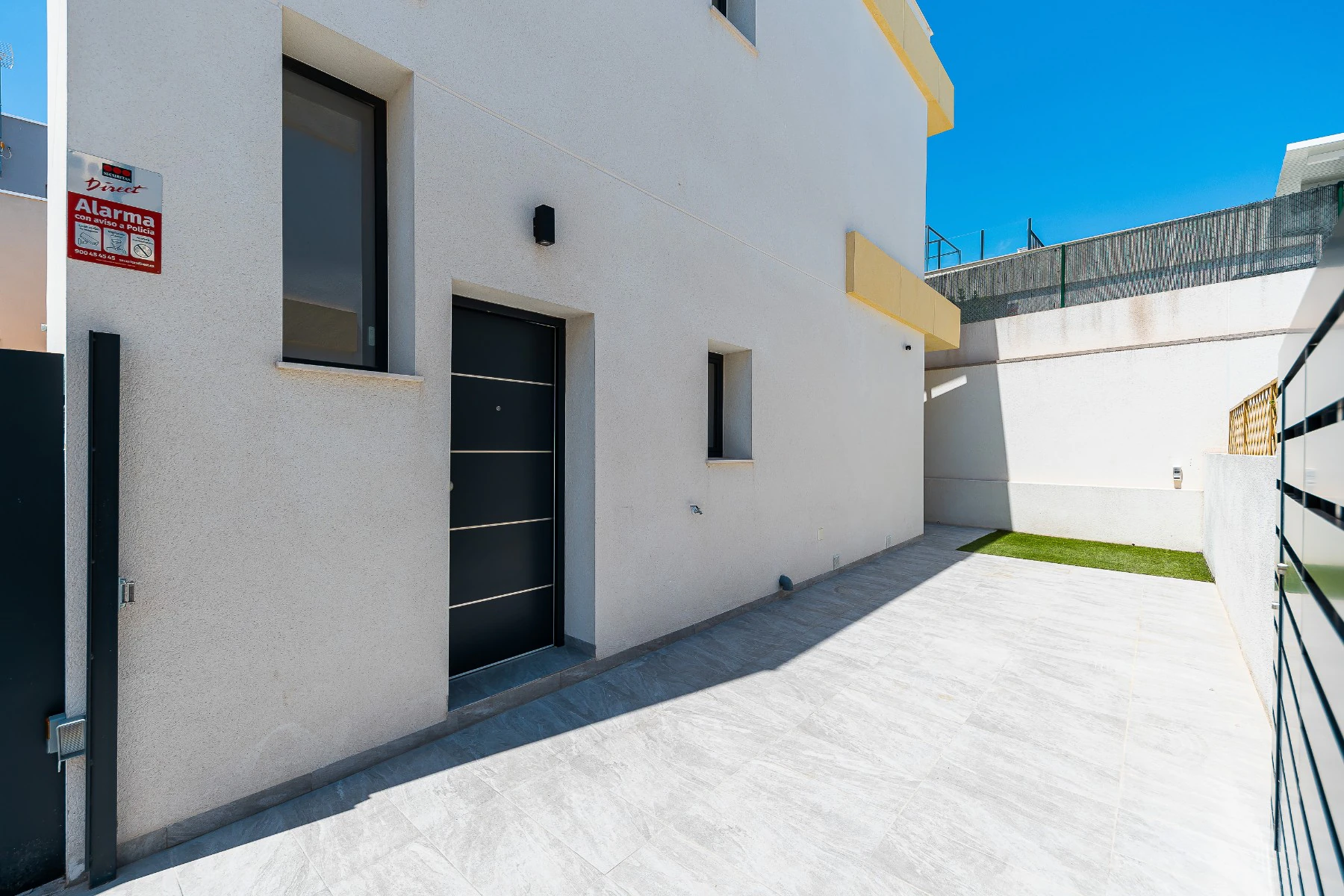 Villa for sale in Los Montesinos