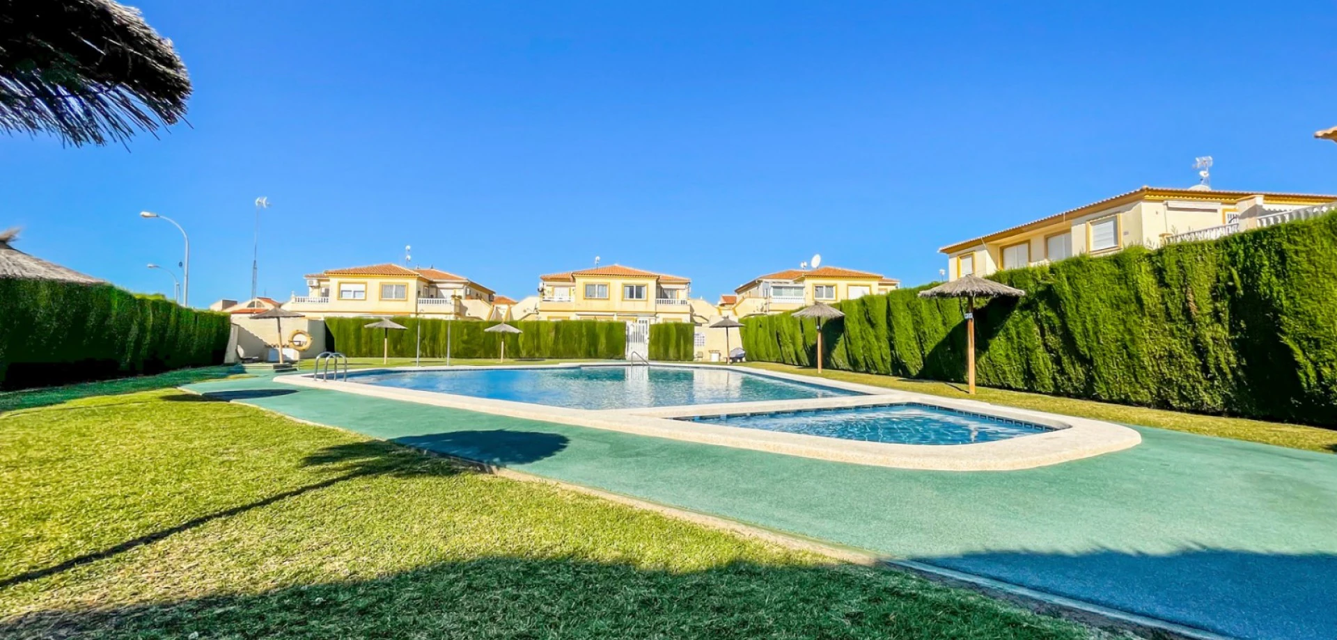 Bungalow for sale in Orihuela Costa