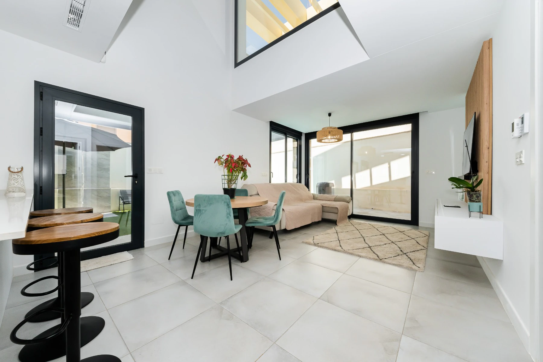 Villa for sale in Los Montesinos