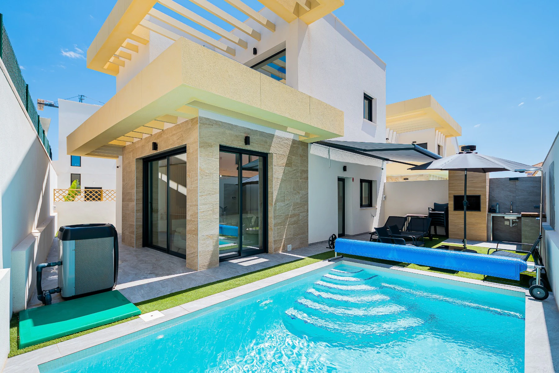 Villa for sale in Los Montesinos