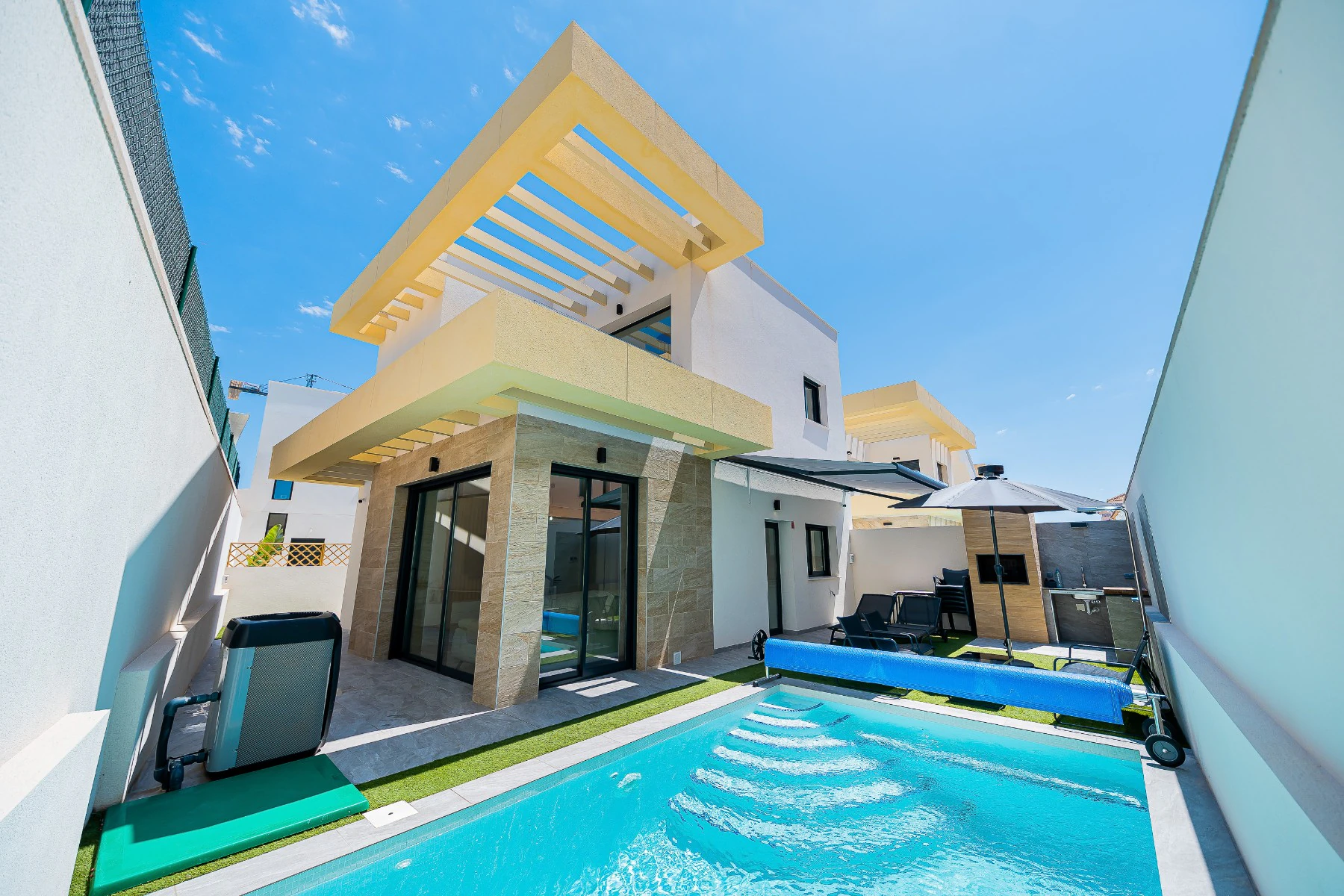 Villa for sale in Los Montesinos