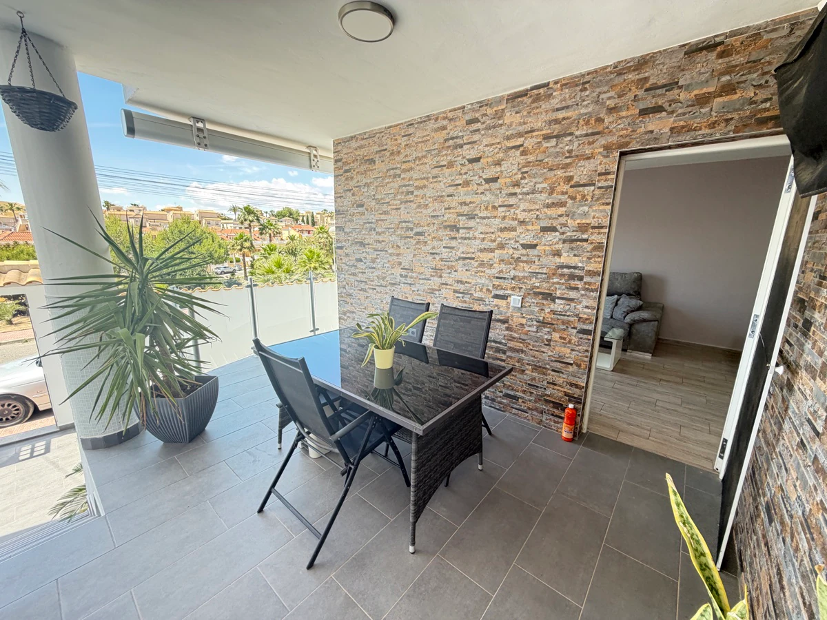 Villa à la vente à Villamartin