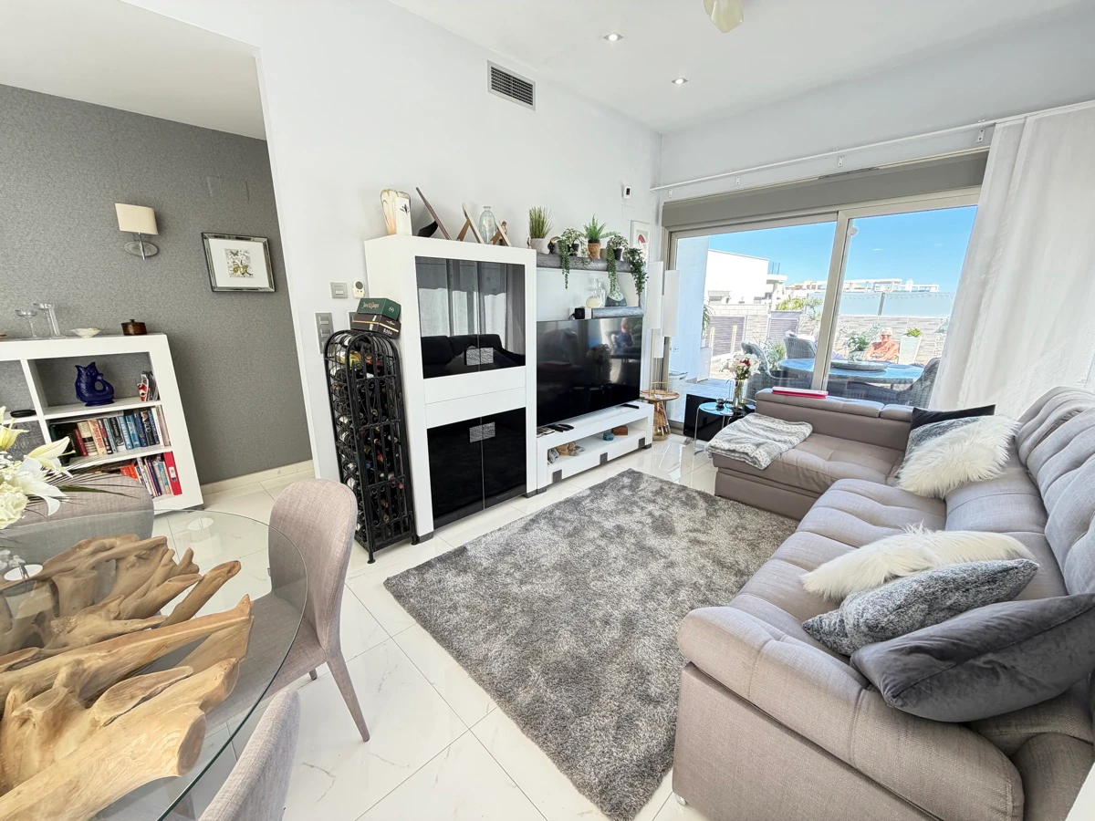 Villa for sale in Villamartin