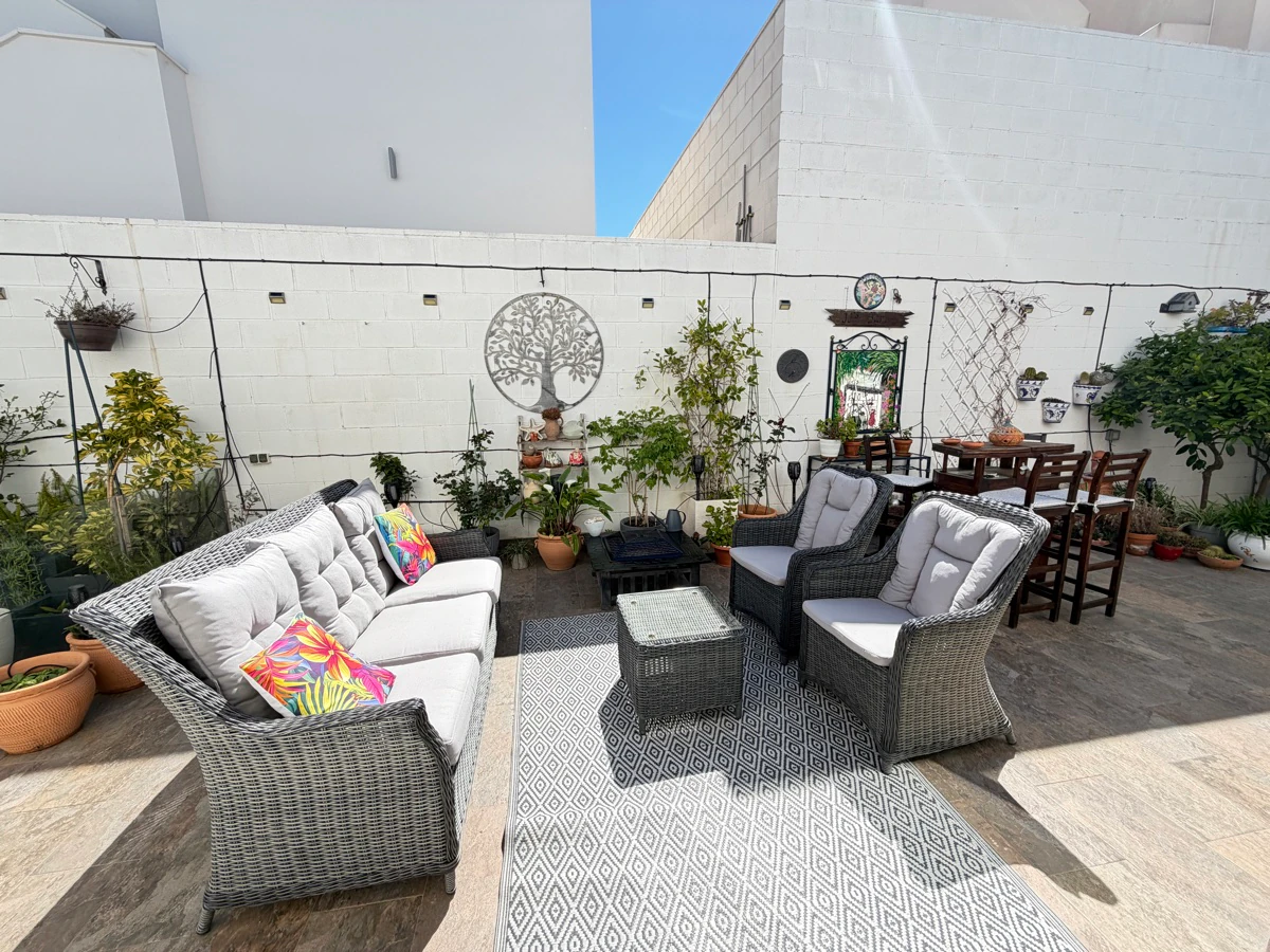 Villa for sale in Villamartin