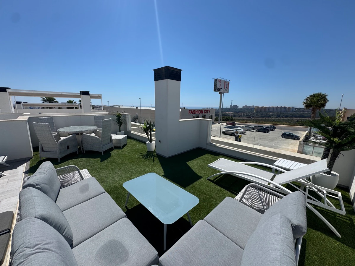 Villa til salg i Lomas De Cabo Roig