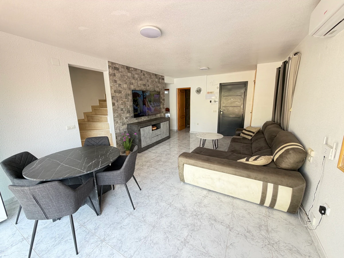 Villa for sale in Villamartin