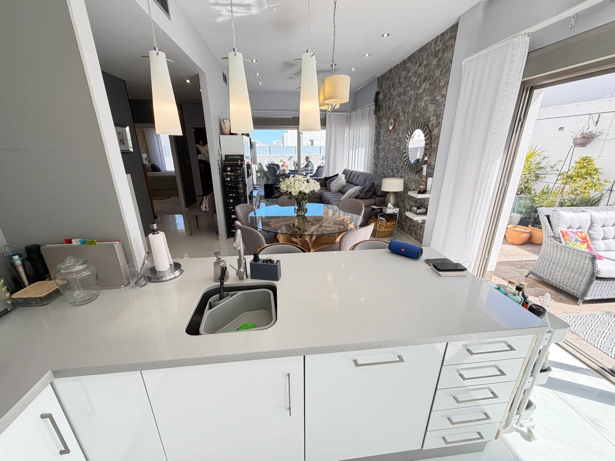 Villa for sale in Villamartin