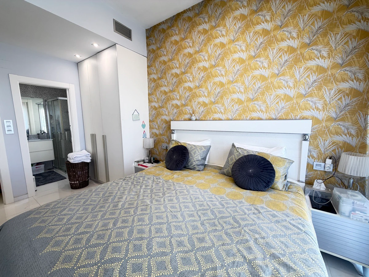 Villa for sale in Villamartin