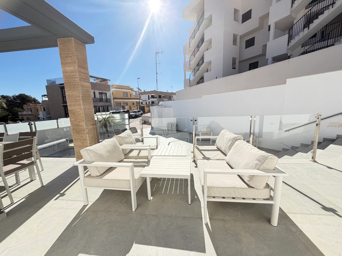 Villa for sale in Villamartin