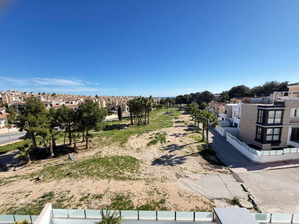 Villa for sale in Villamartin