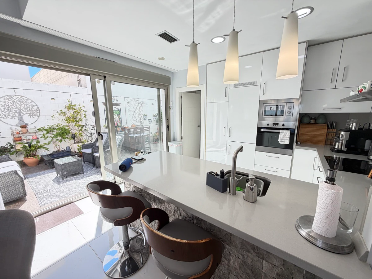 Villa for sale in Villamartin