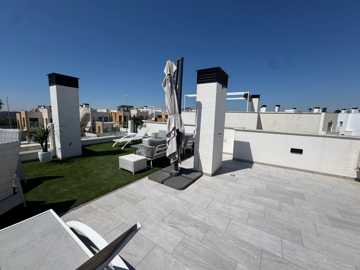 Villa til salg i Lomas De Cabo Roig