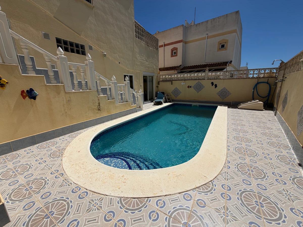 Terraced house for sale in San Miguel De Salinas