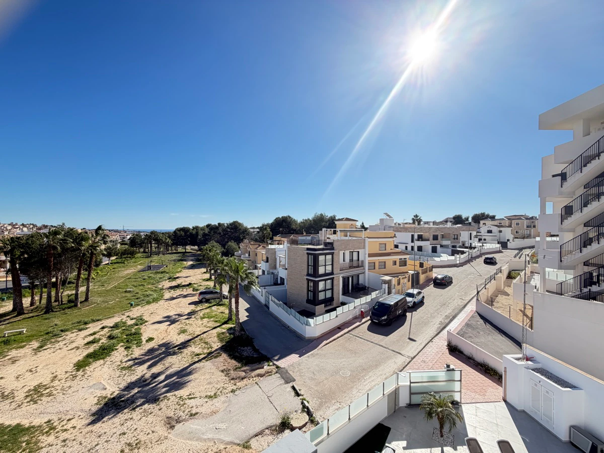 Villa for sale in Villamartin