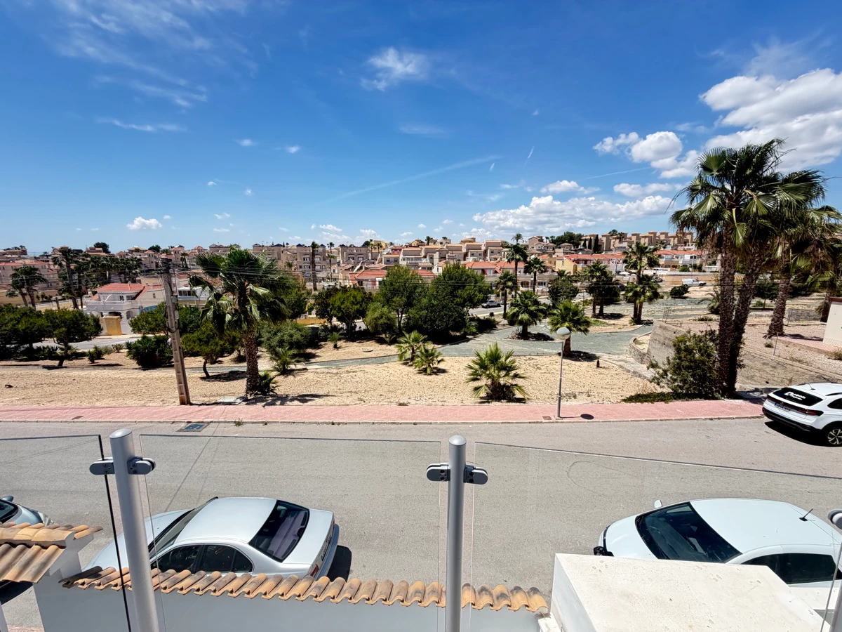 Villa à la vente à Villamartin