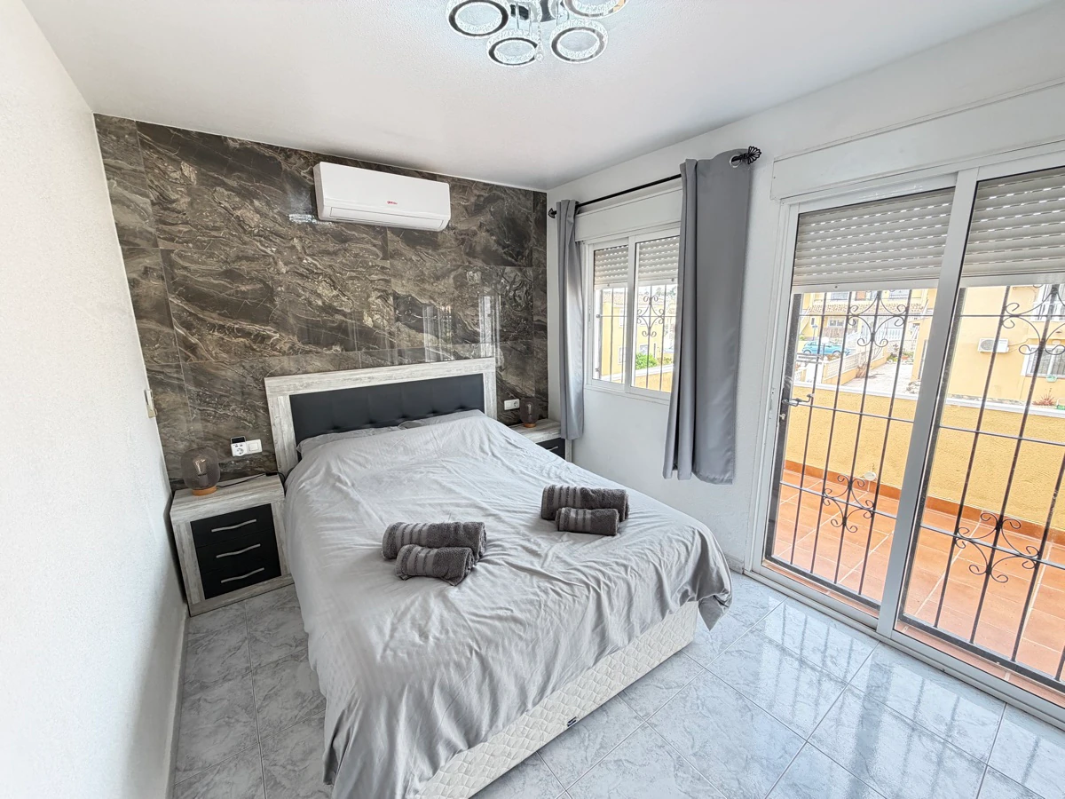 Villa for sale in Villamartin