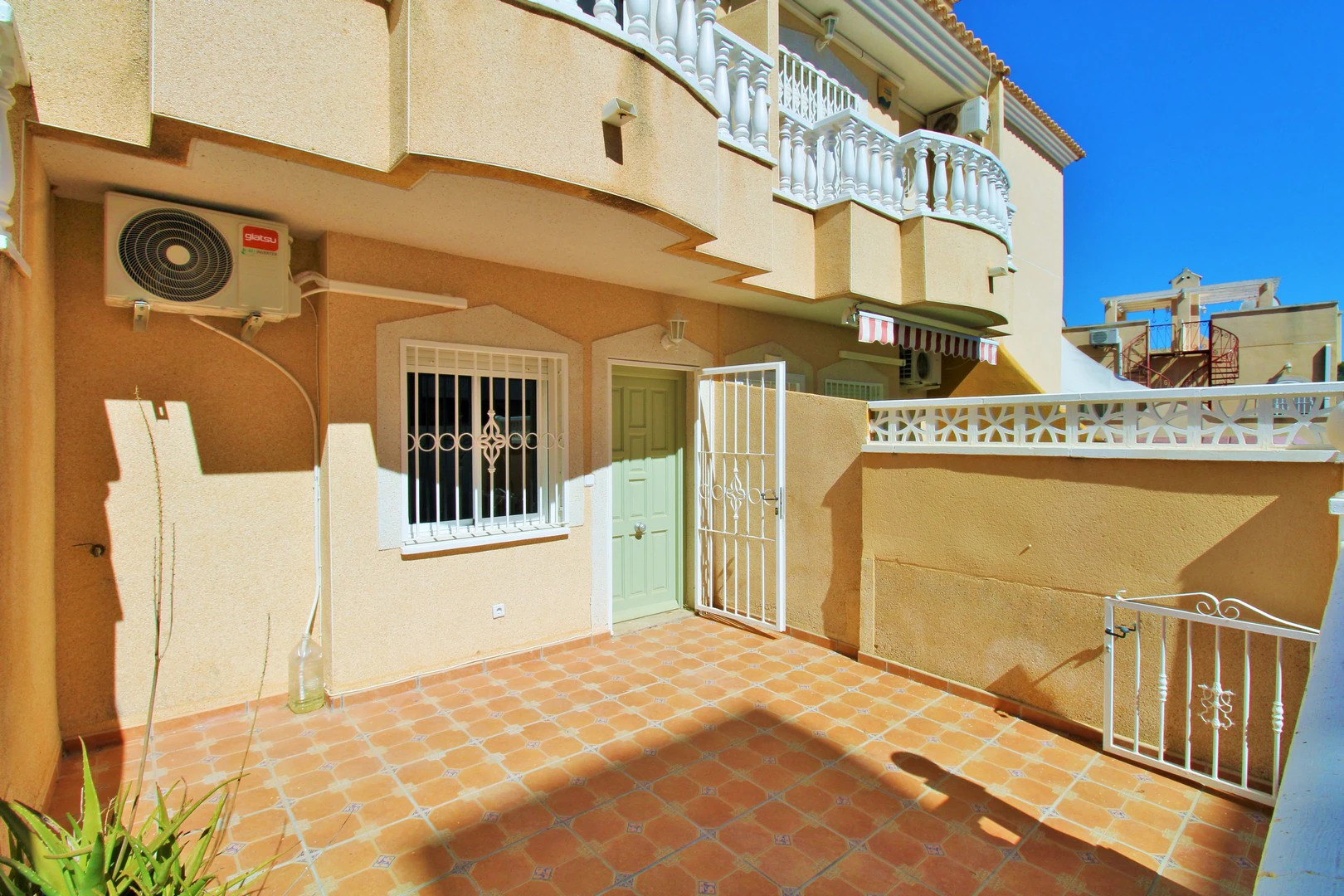 Terraced house for sale in Villamartin