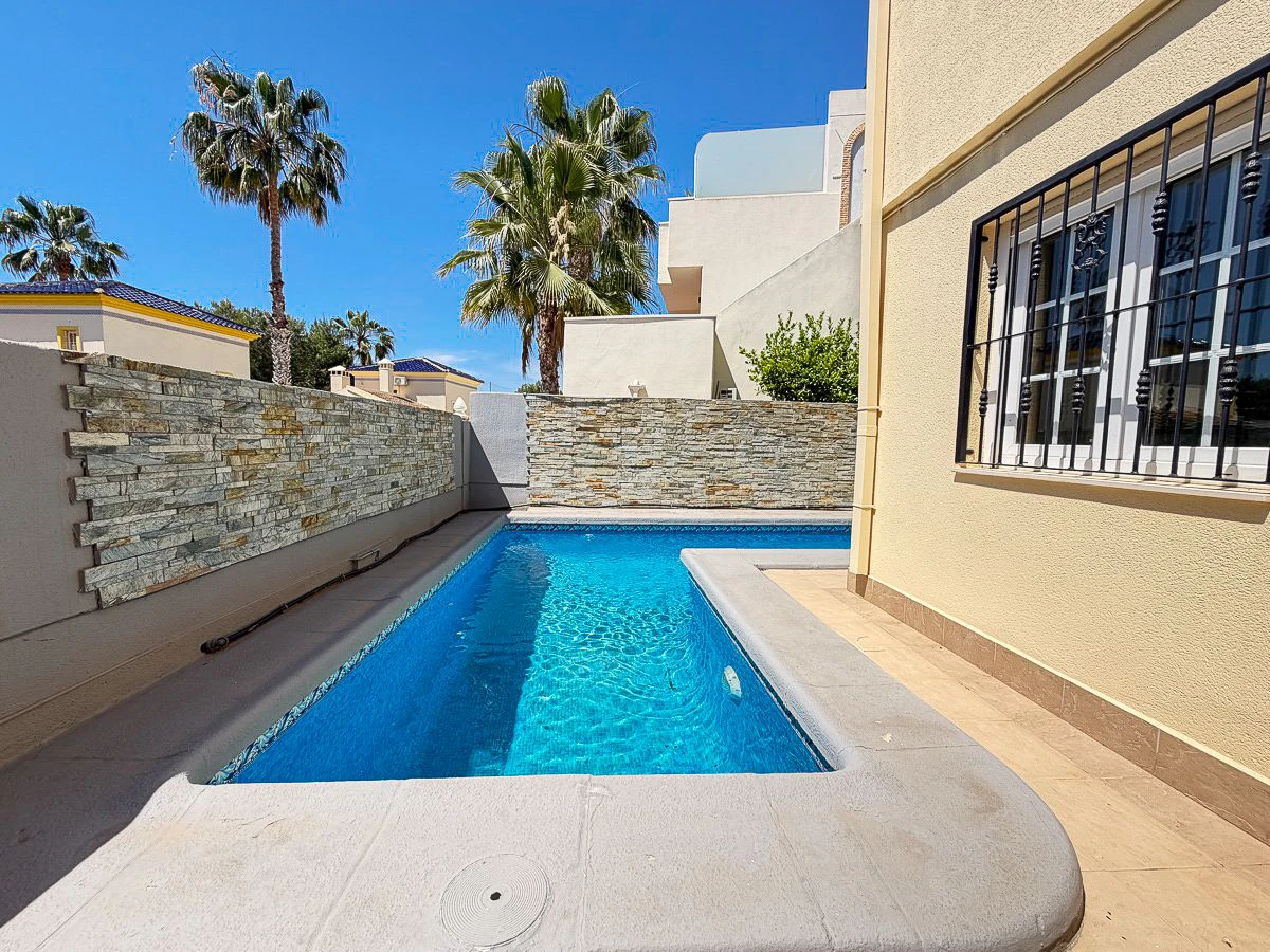 Incredible Frontline Golf Villa for Sale in Las Ramblas