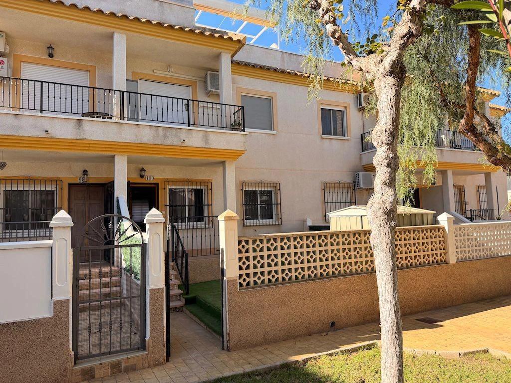 Bungalow for sale in Orihuela Costa