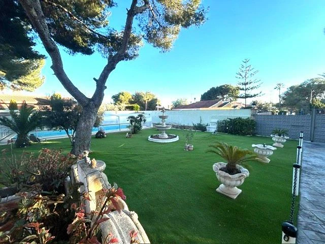 Villa à la vente à Dehesa De Campoamor