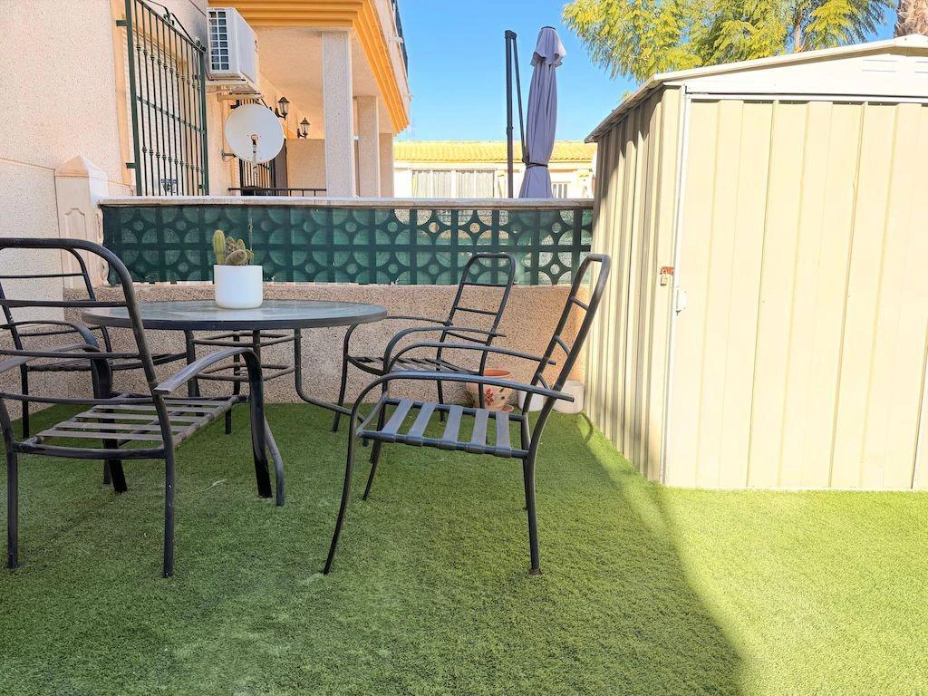 Bungalow for sale in Orihuela Costa