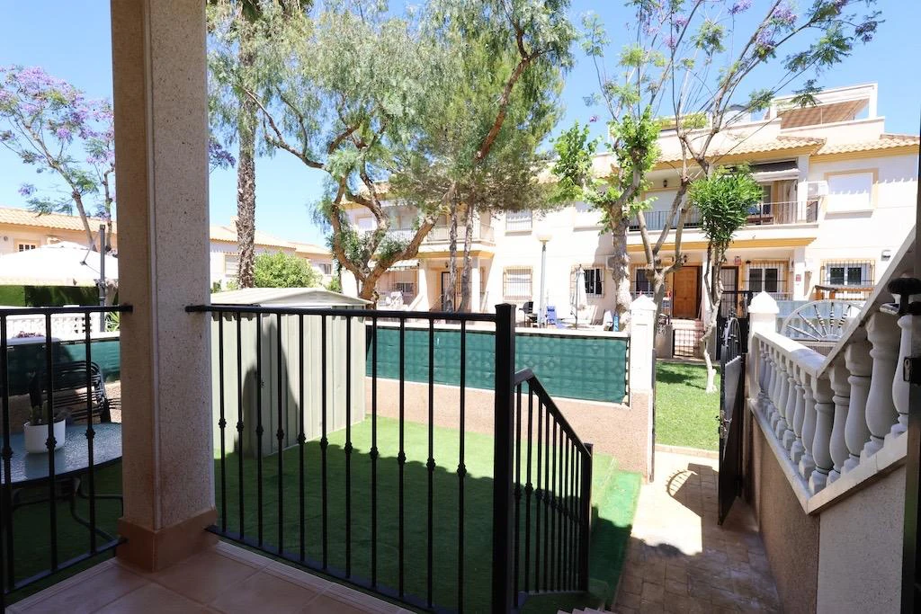 Bungalow for sale in Orihuela Costa