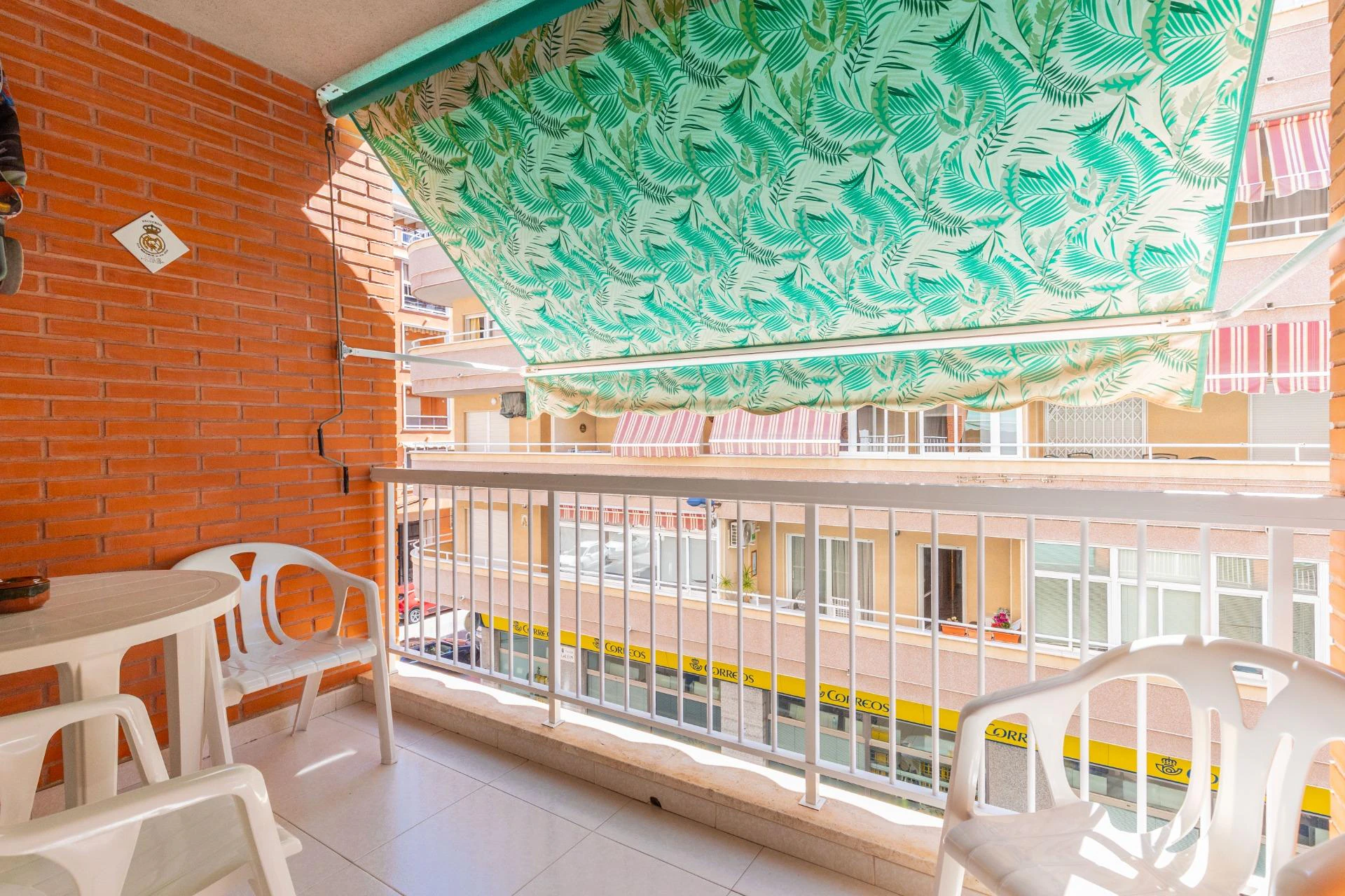 Your seaside retreat in Torrevieja! Impeccable apartment with a large east-facing terrace