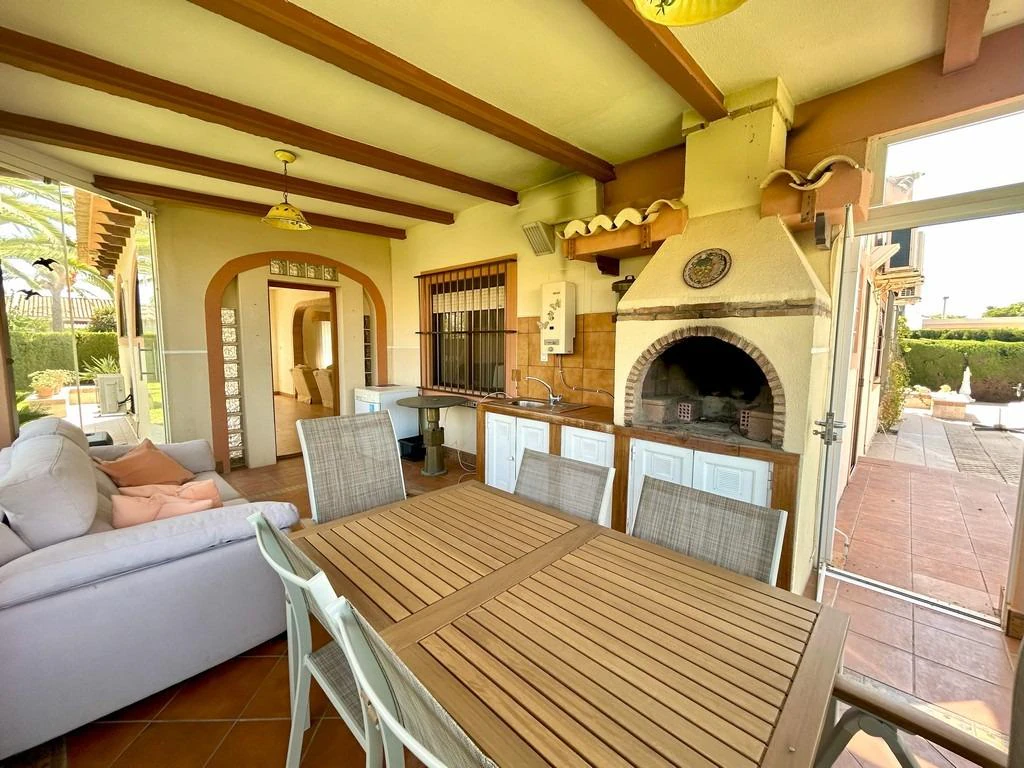 Villa for sale in Orihuela Costa