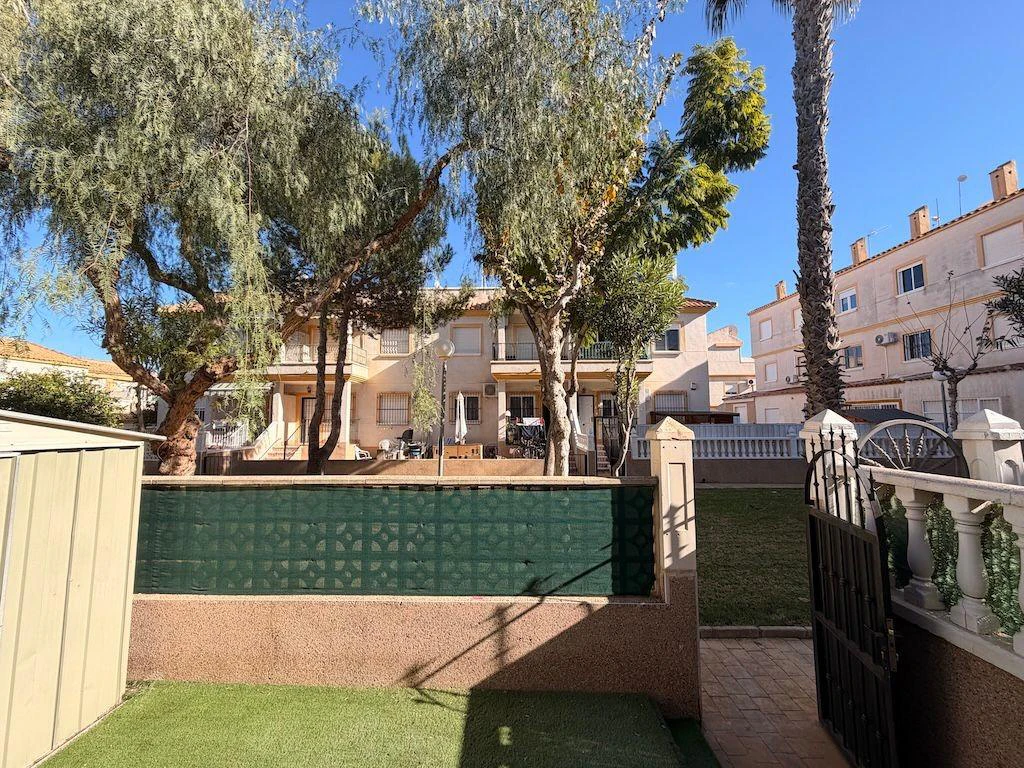 Bungalow for sale in Orihuela Costa