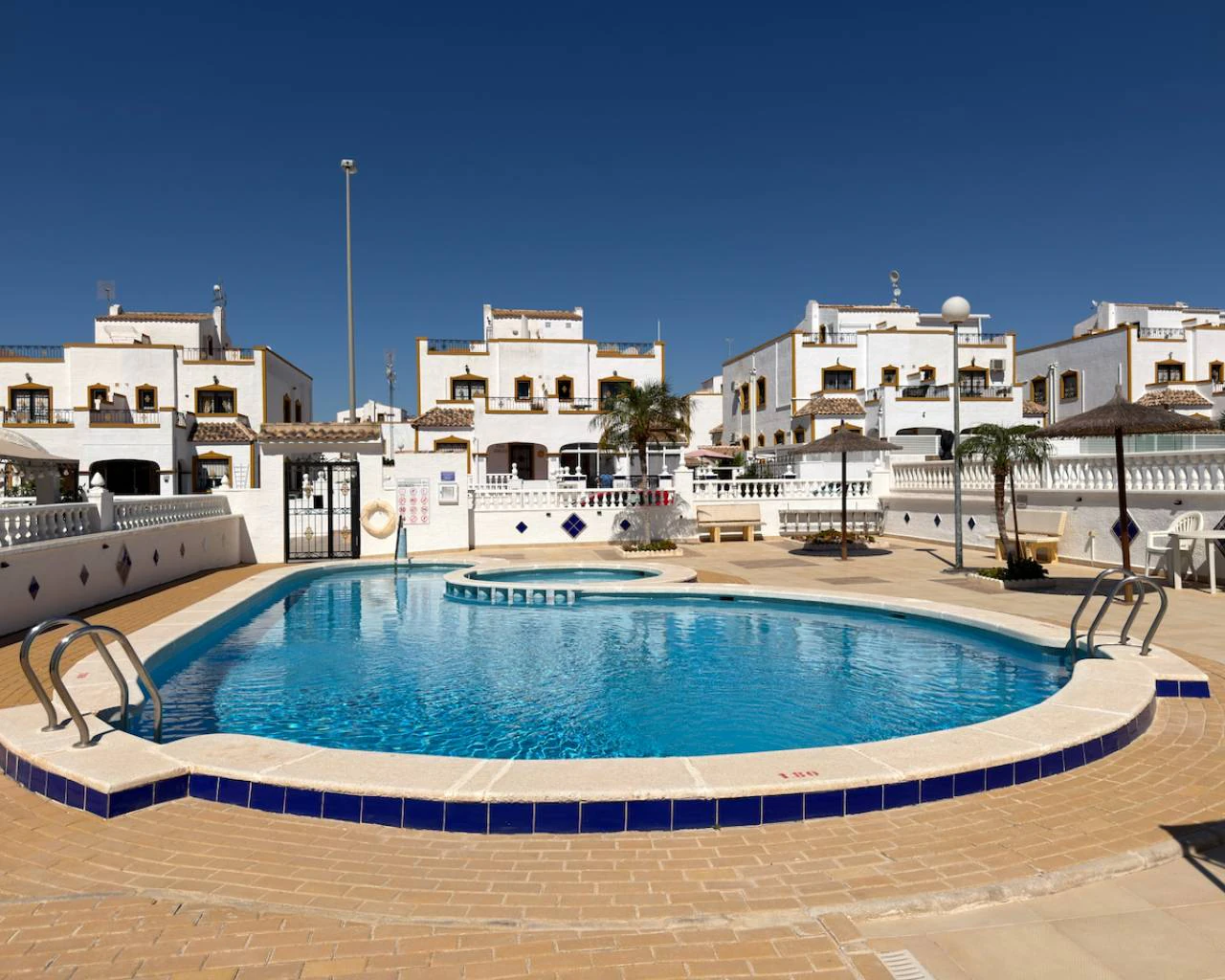 Villa for sale in Vistabella