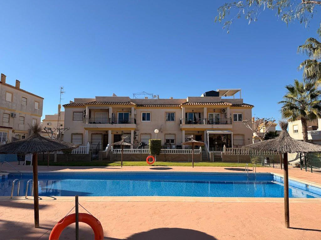 Bungalow for sale in Orihuela Costa