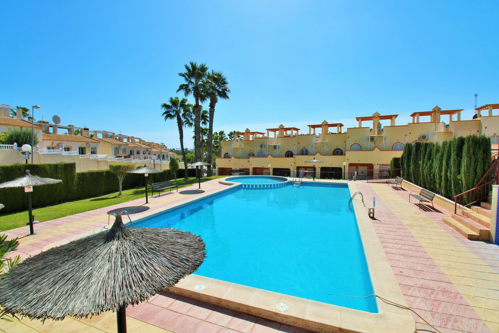 Terraced house for sale in Villamartin