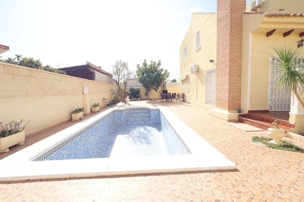 Villa for sale in Orihuela Costa