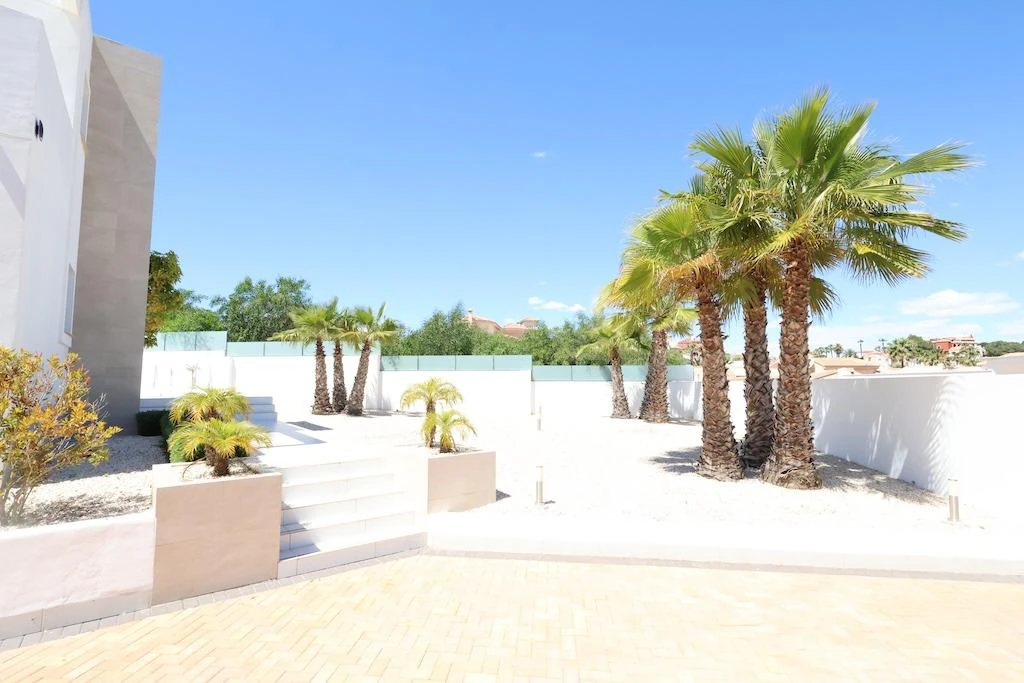Villa for sale in Rojales