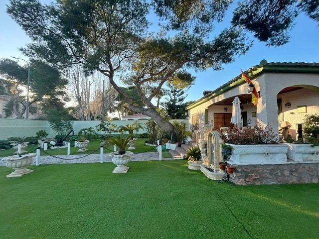 Villa à la vente à Dehesa De Campoamor